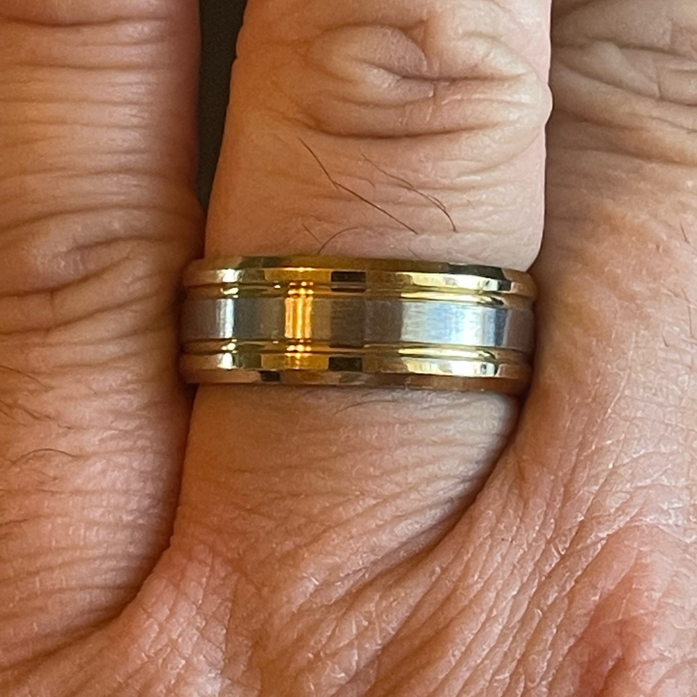 Elegant Gold and Silver titanium steel Band Ring - Picture 10 of 10